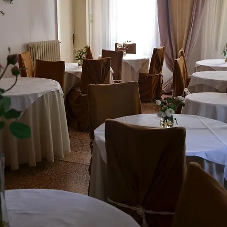 فندق مبيت وإفطار Terme Regina Adele